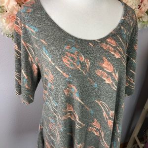 Lularoe arrow pattern perfect tee size XL